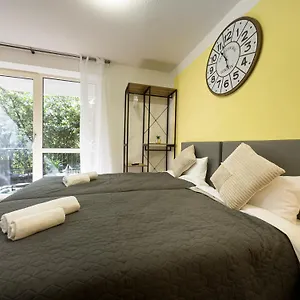 Immostay S#2 Zimmer - Free Parking & Balkon, Wifi & Naehe Mercedes Benz Bremen